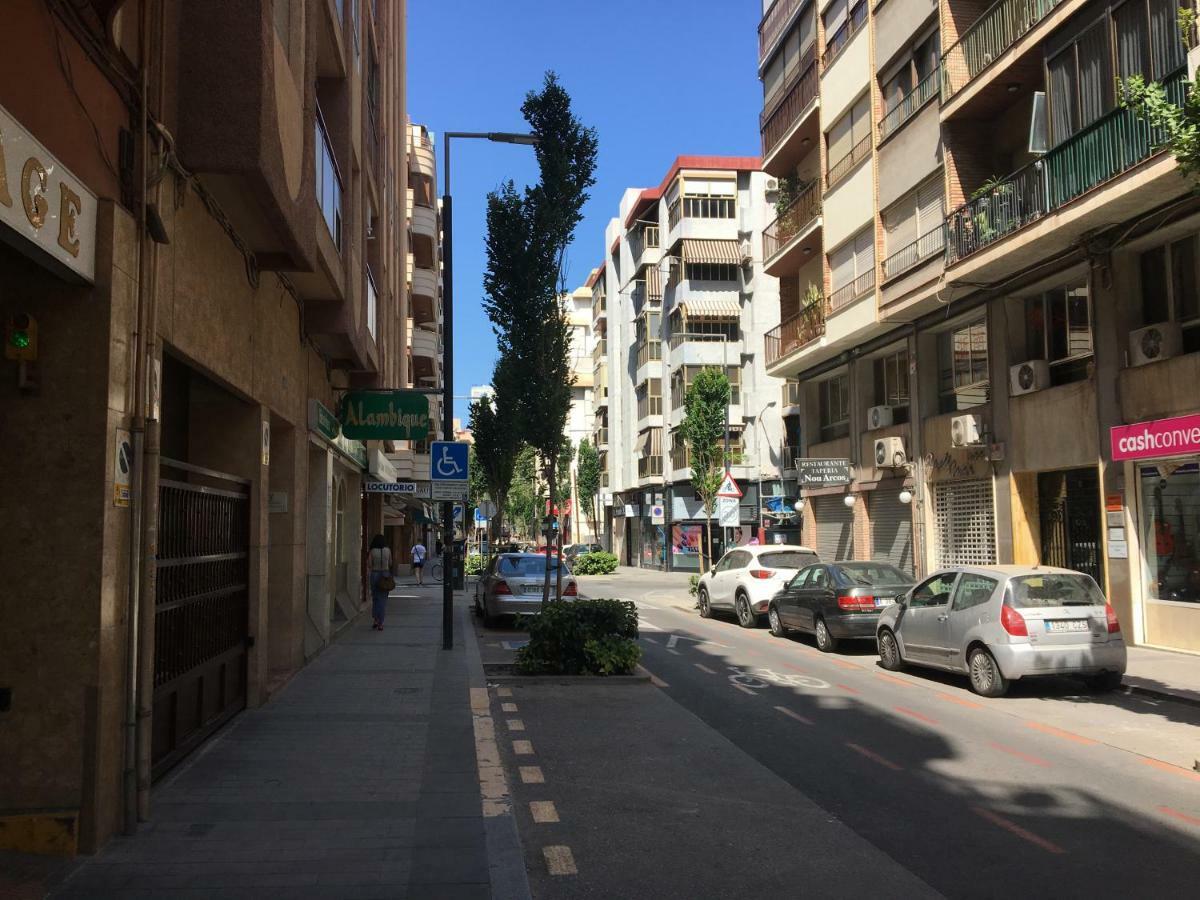 אליקאנטה 4 Bedrooms -Seneca Center Apartment מראה חיצוני תמונה